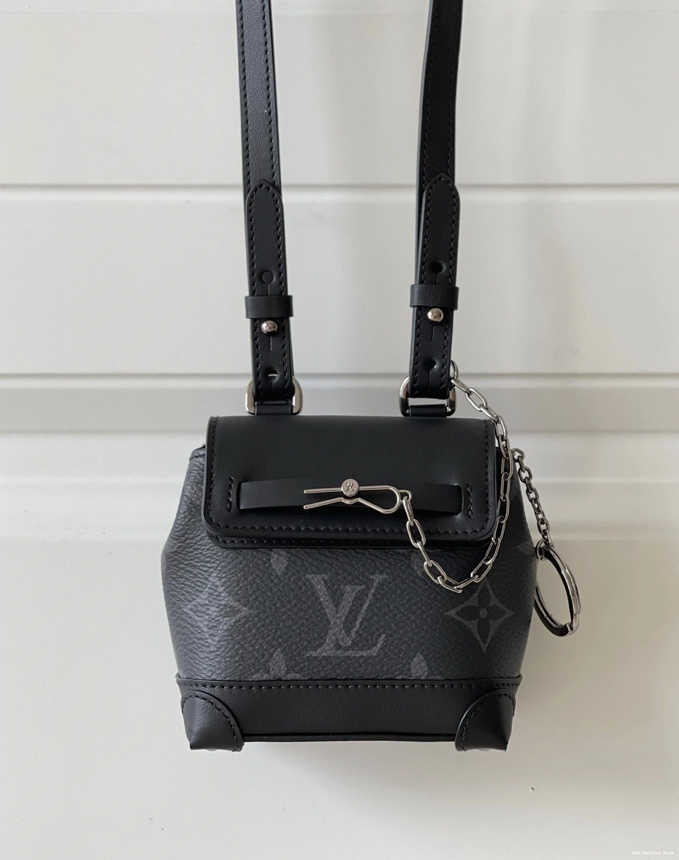 Aaa replica ru STEAMER POUCH LOUIS MINI VUITTON 0723